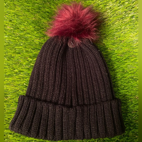 Beanie hat NWT. - Picture 1 of 14